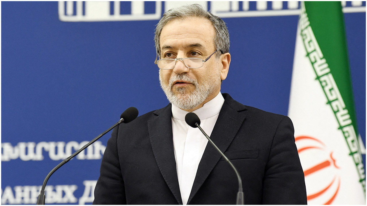 ইরানের আকাশসীমা বন্ধ থাকার পরও কীভাবে বিদেশ গেলেন আরাঘচি?