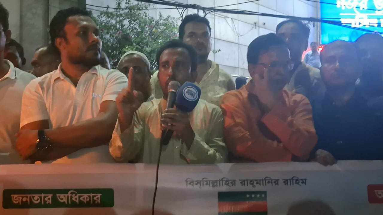 বিএনপির এই আচরণ মিত্রদের জন্য সংকেত : আবু হানিফ