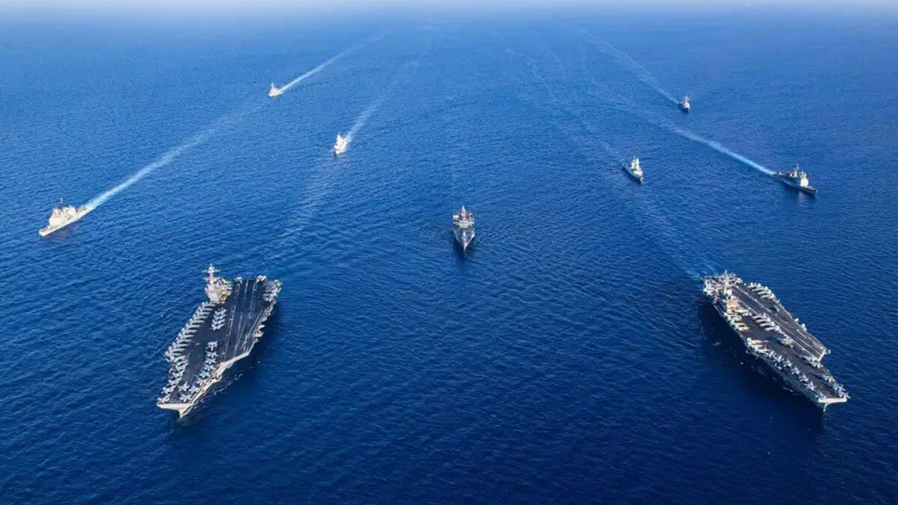 যুক্তরাষ্ট্রের নৌবহরে ক্ষেপণাস্ত্র হামলার হুঁশিয়ারি খামেনির উপদেষ্টার