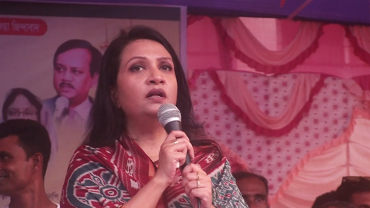 গত ১৭ বছর মাফিয়াতন্ত্র কায়েম করেছিলেন স্বৈরাচারী হাসিনা : শারমিন পুতুল