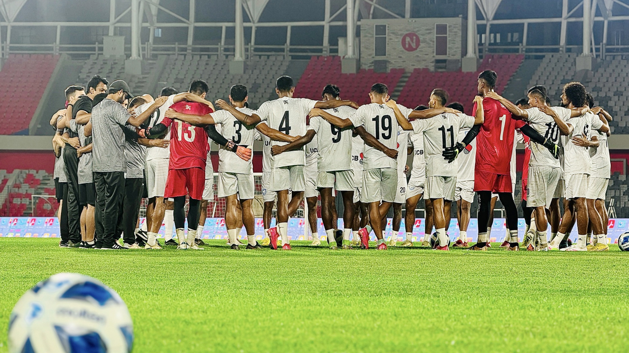 বাফুফের তালিকায় ভেন্যু কমলাপুর, অথচ খেলা হচ্ছে ঢাকা স্টেডিয়ামে