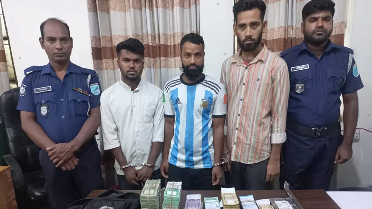 ব্যাংকের ভল্ট ভেঙে ১৫ লাখ টাকা চুরি : নাইটগার্ডের দায় স্বীকার