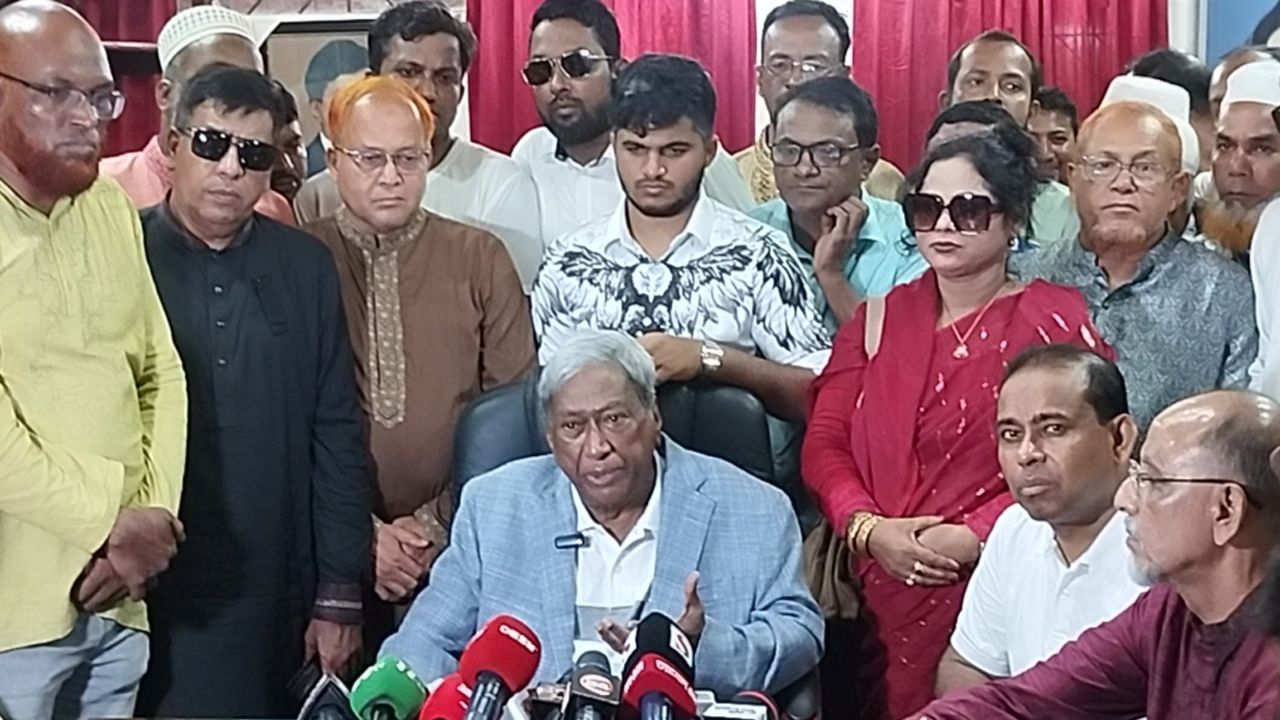 আ.লীগের একটি পরিবারে ৩৬ জন এমপি ছিলেন : বিএনপি নেতা সিনহা