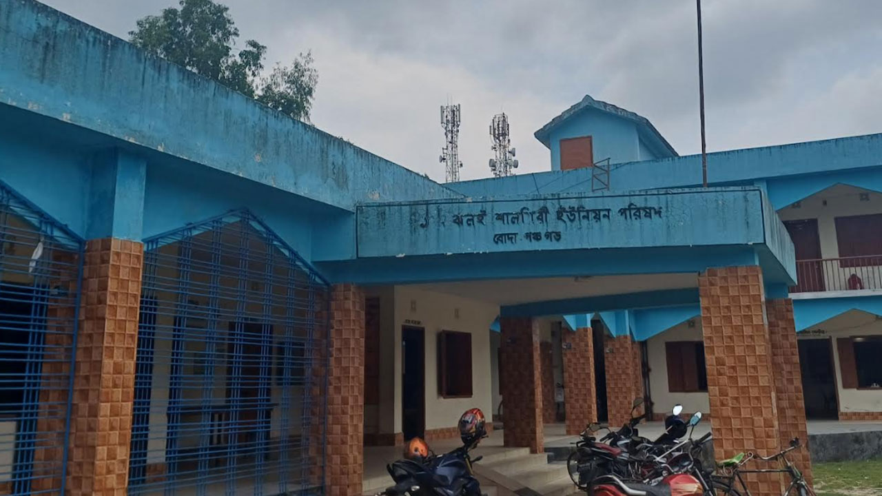 চেয়ারম্যানের পর ৮ ইউপি সদস্য কারাগারে, সেবাবঞ্চিত সাধারণ মানুষ