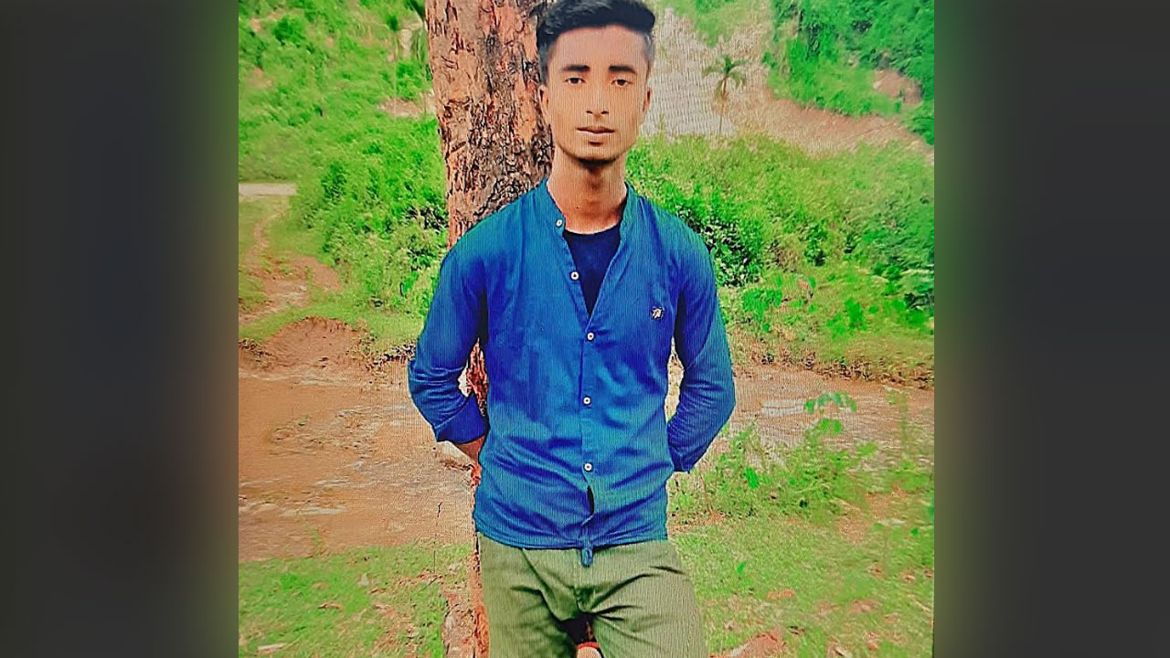 সীমান্তের ওপারে গাছে ঝুলছিল বাংলাদেশি যুবকের মরদেহ