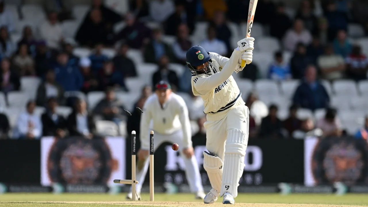 টিভিপর্দায় আজ যেসব খেলা দেখবেন