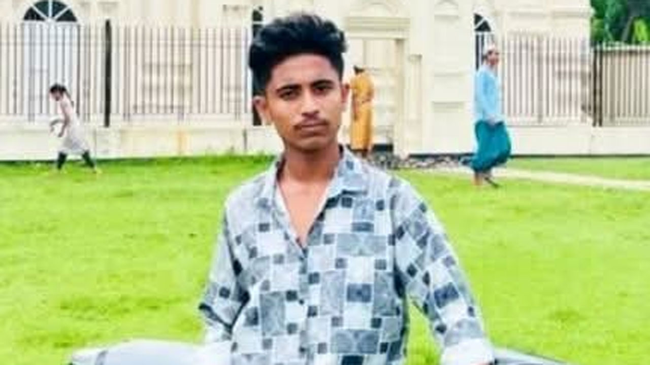 ফেনীতে মোটরসাইকেল দুর্ঘটনায় শিক্ষার্থীর মৃত্যু