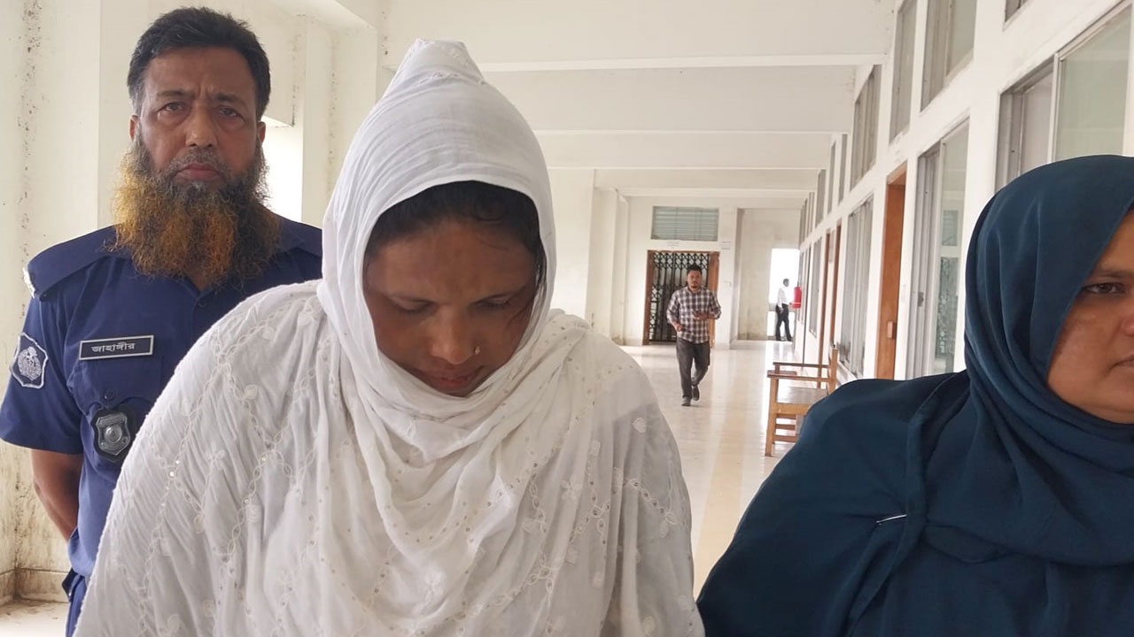 পরকীয়ায় বাধা দেওয়ায় শ্বশুরকে হত্যা, পুত্রবধূর যাবজ্জীবন