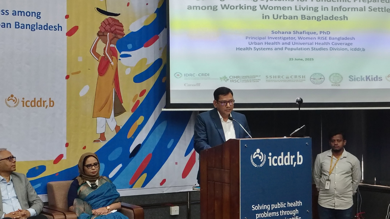 করোনায় বেশি ক্ষতিগ্রস্ত অপ্রাতিষ্ঠানিক খাতের ৯০% নারী কর্মী