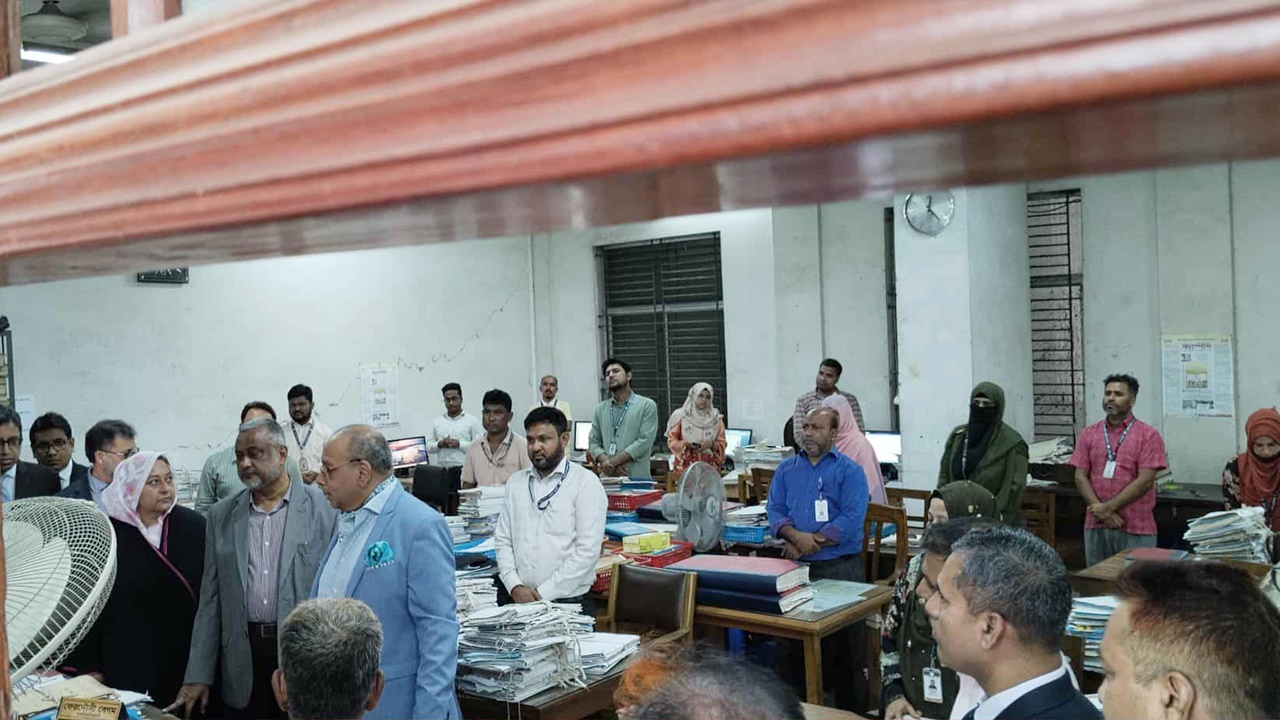 অনৈতিক লেনদেন করবেন না, প্রধান বিচারপতির কঠোর বার্তা