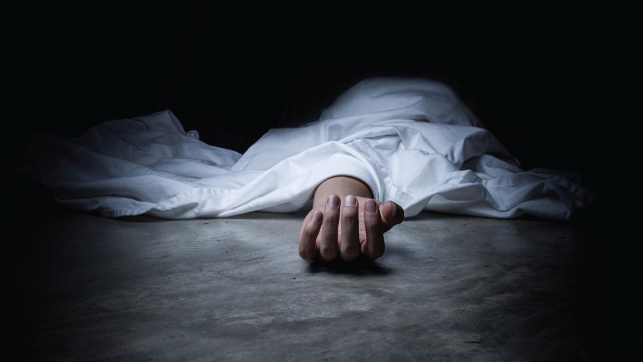 পুকুরের নিচে কাদার মধ্যে মিলল দুই বোনের মৃতদেহ