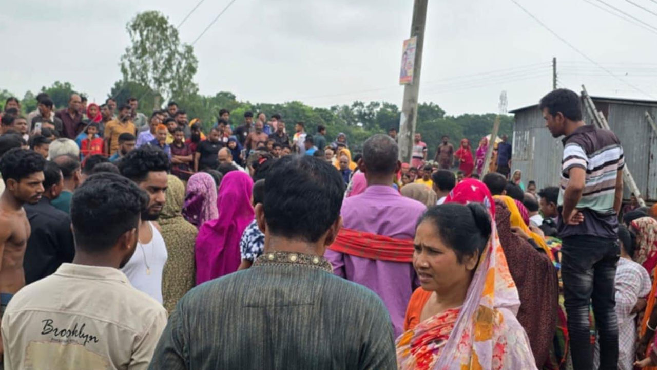 দৌলতদিয়ায় দুই মামলার আসামিকে কুপিয়ে হত্যা