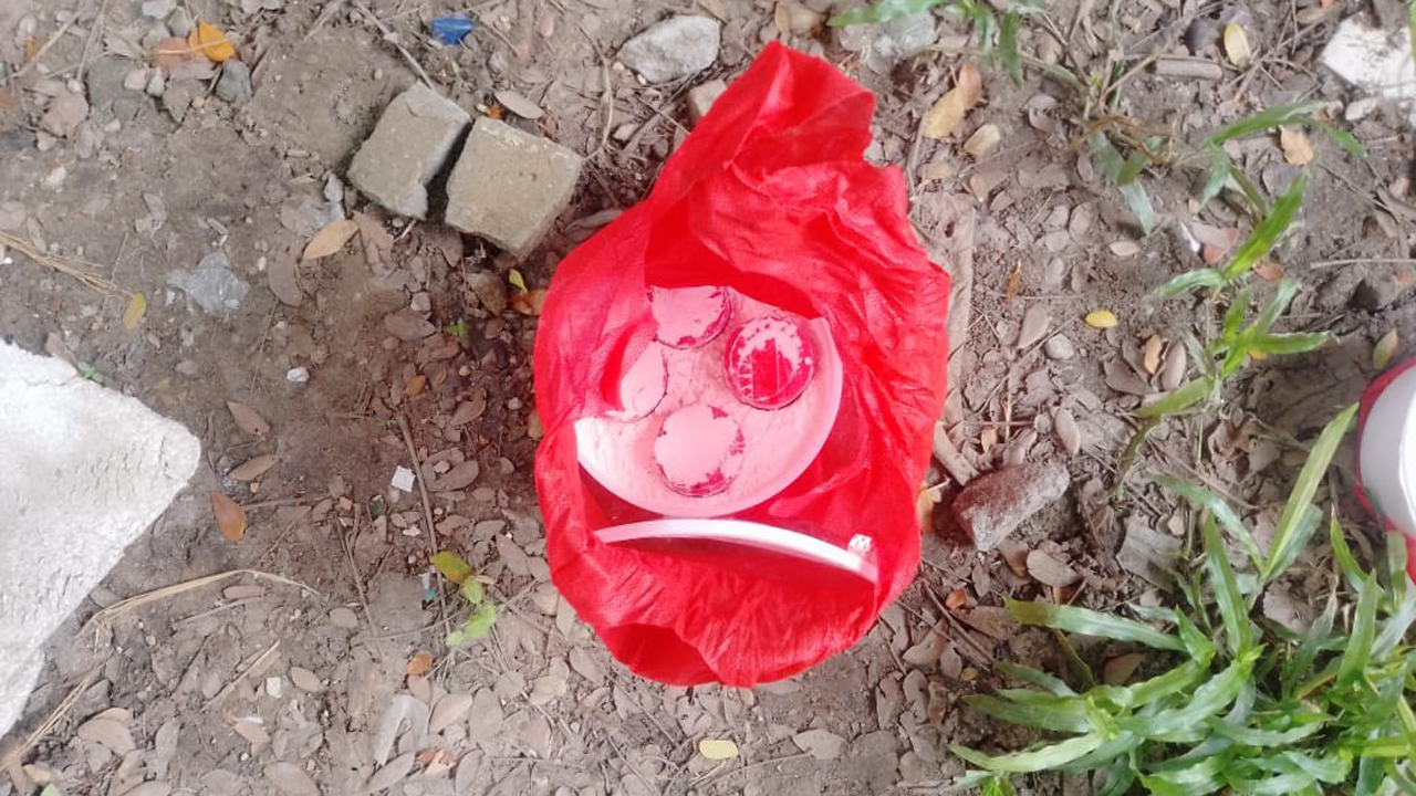 ঢাবিতে অবিস্ফোরিত ৬টি ককটেল উদ্ধার