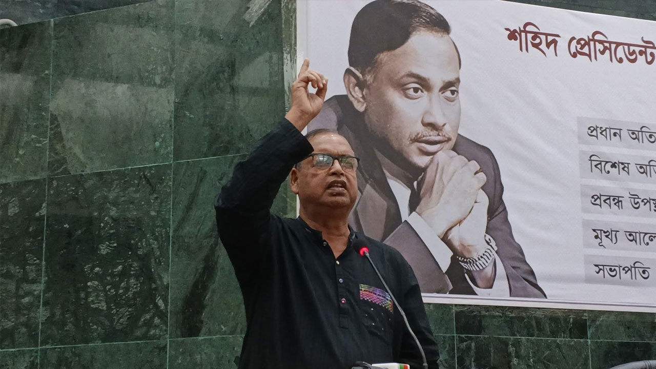 তারেক রহমান মানুষের স্বপ্ন পূরণের ব্যক্তিত্বে রূপান্তরিত হয়েছেন : দুদু