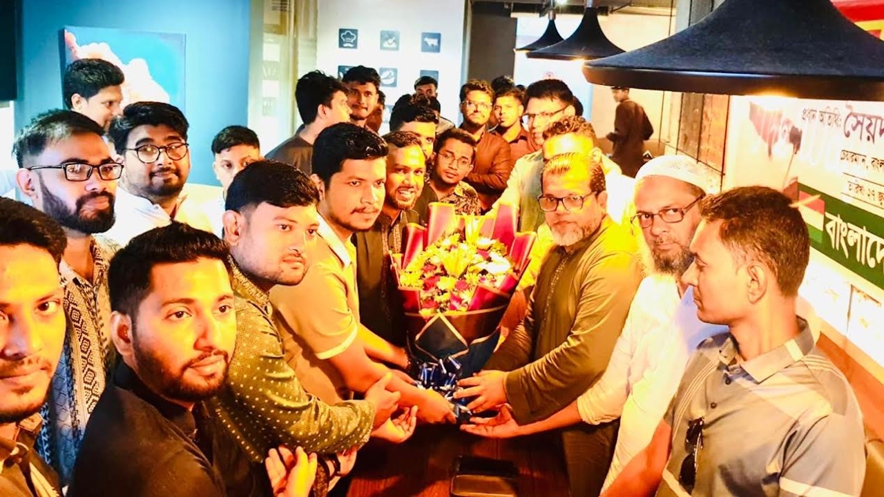 জাতীয় দলে যোগ দিলেন বিভিন্ন শ্রেণিপেশার শতাধিক মানুষ