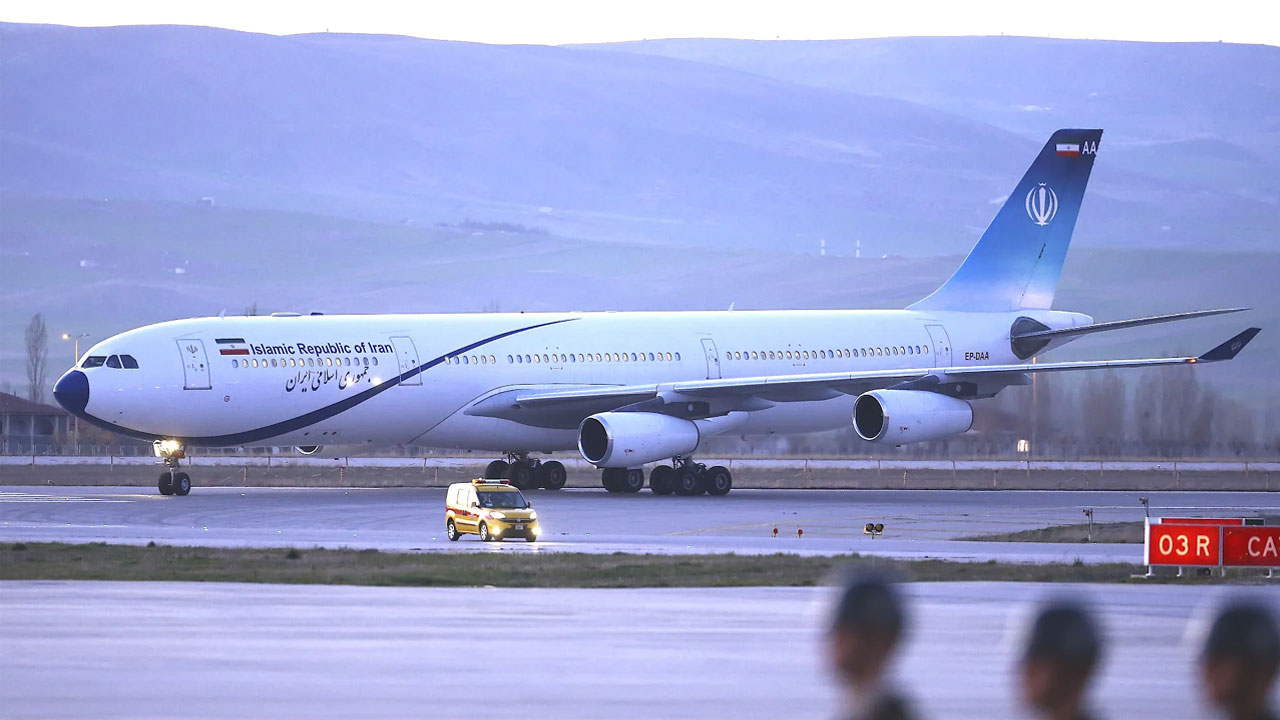 হঠাৎ ওমানে পৌঁছাল ইরানের দুই সরকারি উড়োজাহাজসহ ৩টি বিমান