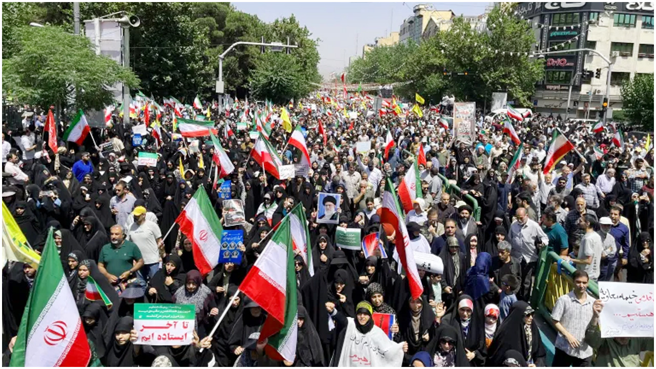 ইসরায়েলের বিরুদ্ধে ইরানে হাজার হাজার মানুষের বিক্ষোভ