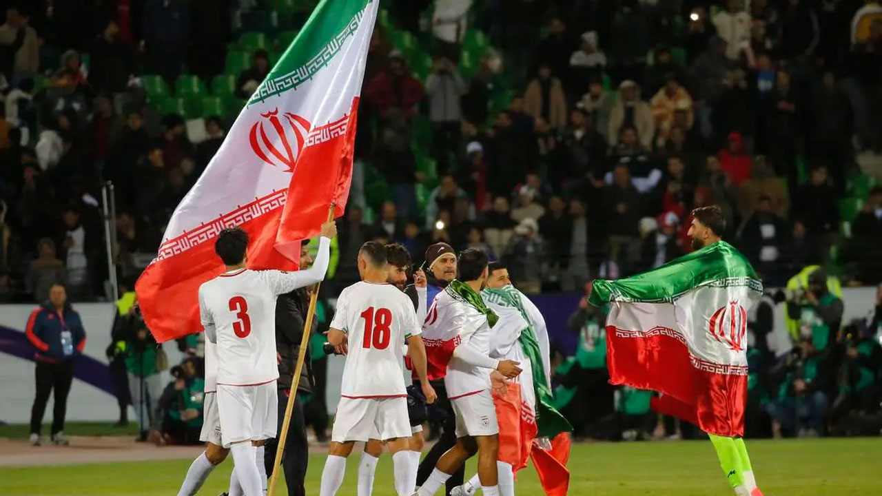 ইরানের বিশ্বকাপ খেলা সত্যিই কি ঝুঁকির মুখে? 