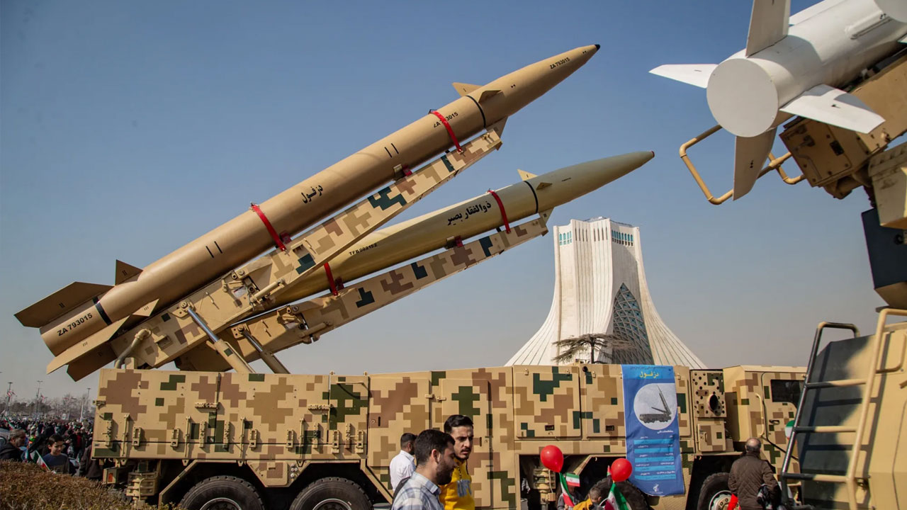 মার্কিন হামলার জবাবে পাল্টা হুংকার ইরানের, আকাশসীমা বন্ধ করল ইসরায়েল