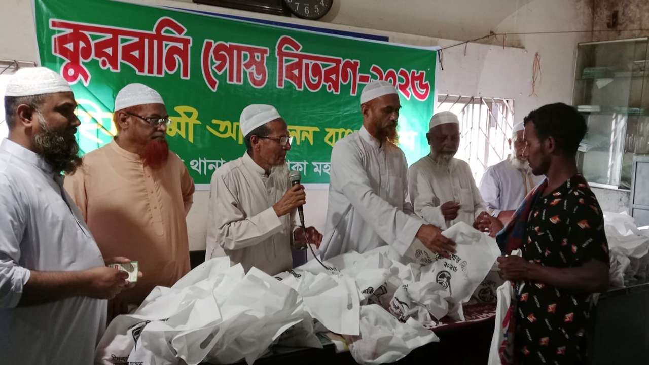 সিন্ডিকেটের ষড়যন্ত্রে ধ্বংসের মুখে কোরবানির চামড়ার বাজার