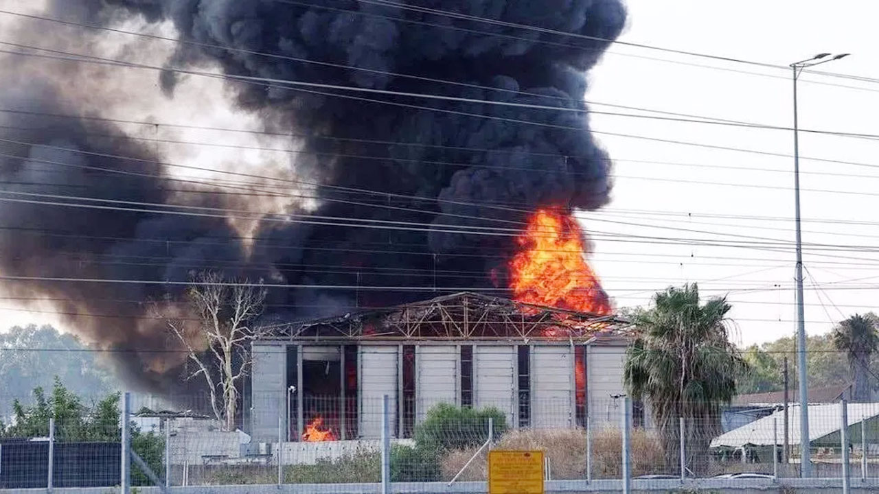 ইসরায়েলের কমান্ড সেন্টার-গোয়েন্দা দপ্তরে ইরানি ক্ষেপণাস্ত্রের আঘাত