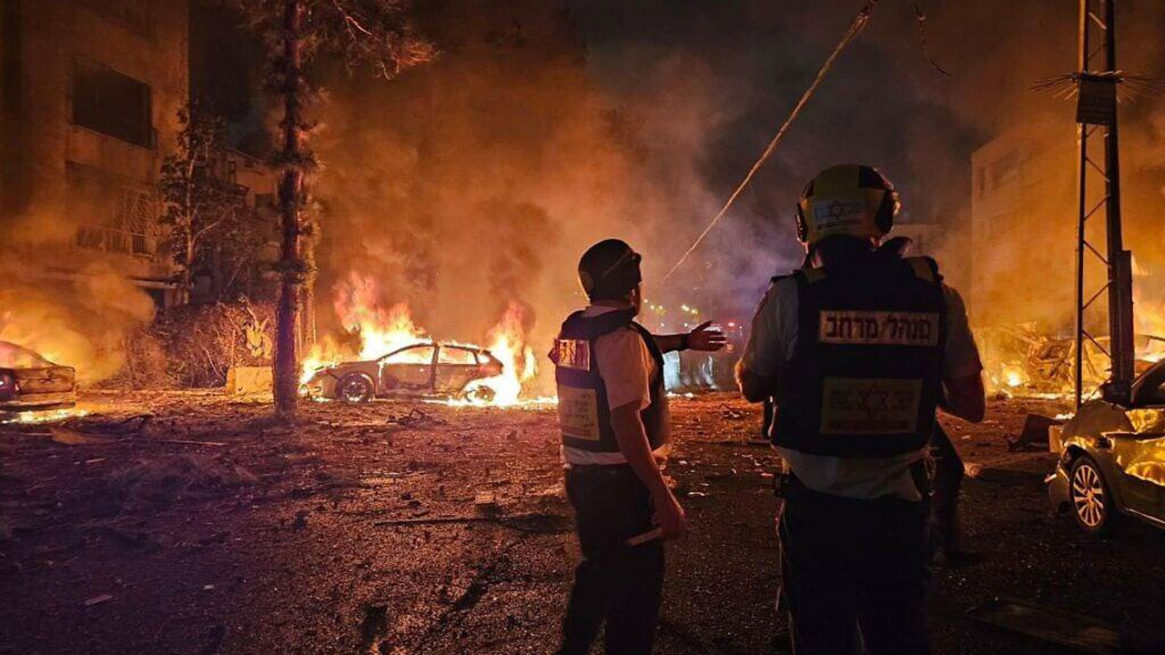 ইরানের ড্রোন ও ক্ষেপণাস্ত্র হামলা ঠেকাতে আন্তর্জাতিক সহায়তা চাইল ইসরায়েল