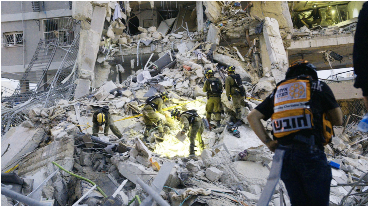 ইরানের ক্ষেপণাস্ত্র আসছে আতঙ্কে হার্ট অ্যাটাকে ইসরায়েলে নারী নিহত