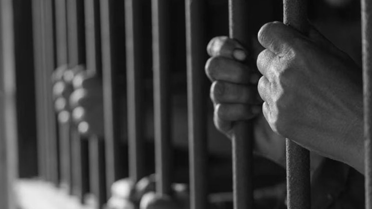 দেশবিরোধী প্রচারণা : রিমান্ড শেষে কারাগারে ৬