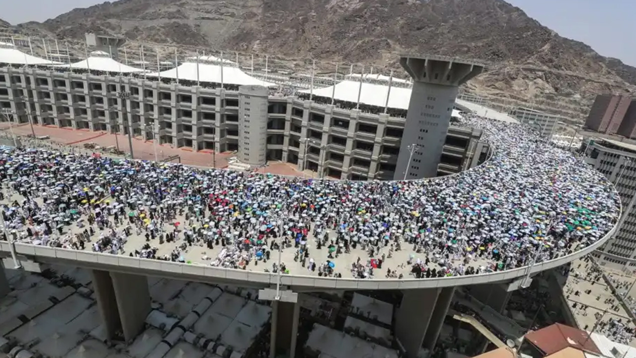 শয়তানকে মারা পাথর সঠিক জায়গায় পড়ছে কি না সন্দেহ হলে করণীয়