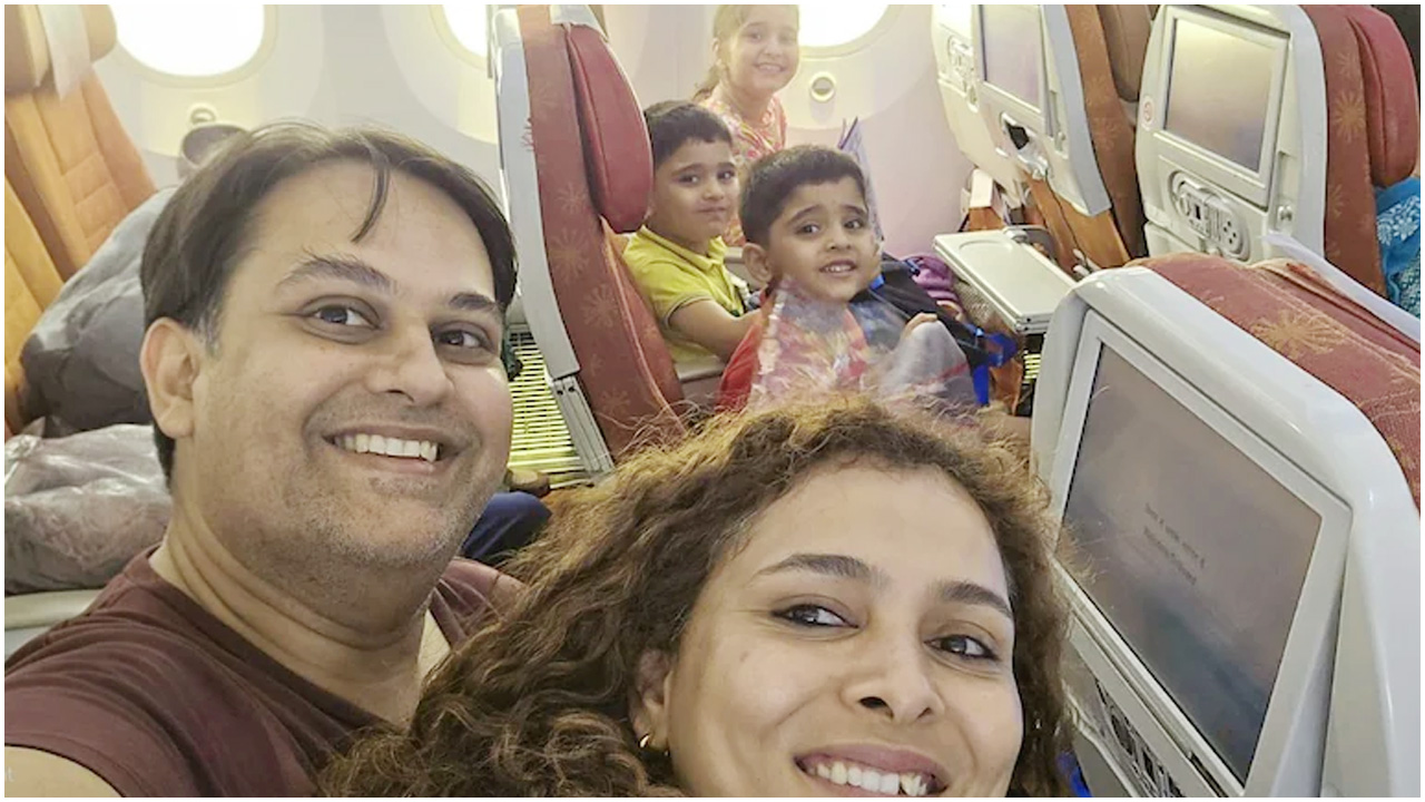 ভাগ্যাহত চিকিৎসক দম্পতি ও তিন শিশু সন্তানের হাস্যোজ্জ্বল সেলফি, অতঃপর...