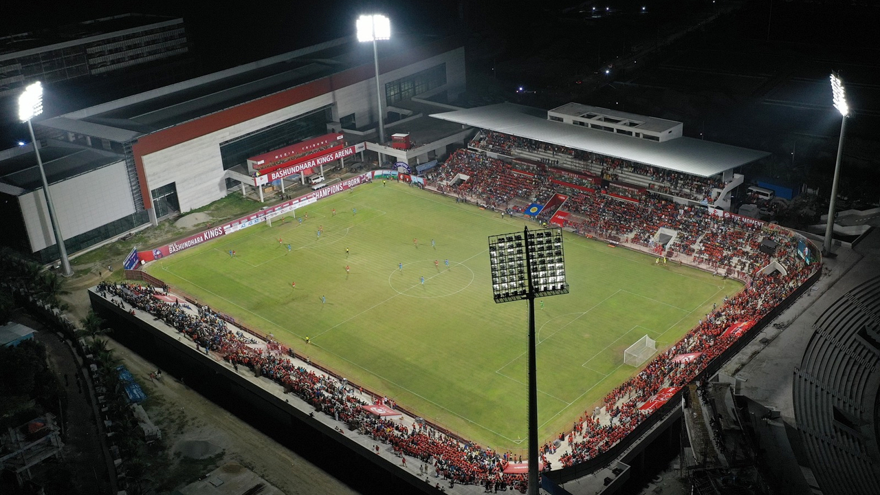 কিংস অ্যারেনায় নারী সাফ, আসছে না ভারত