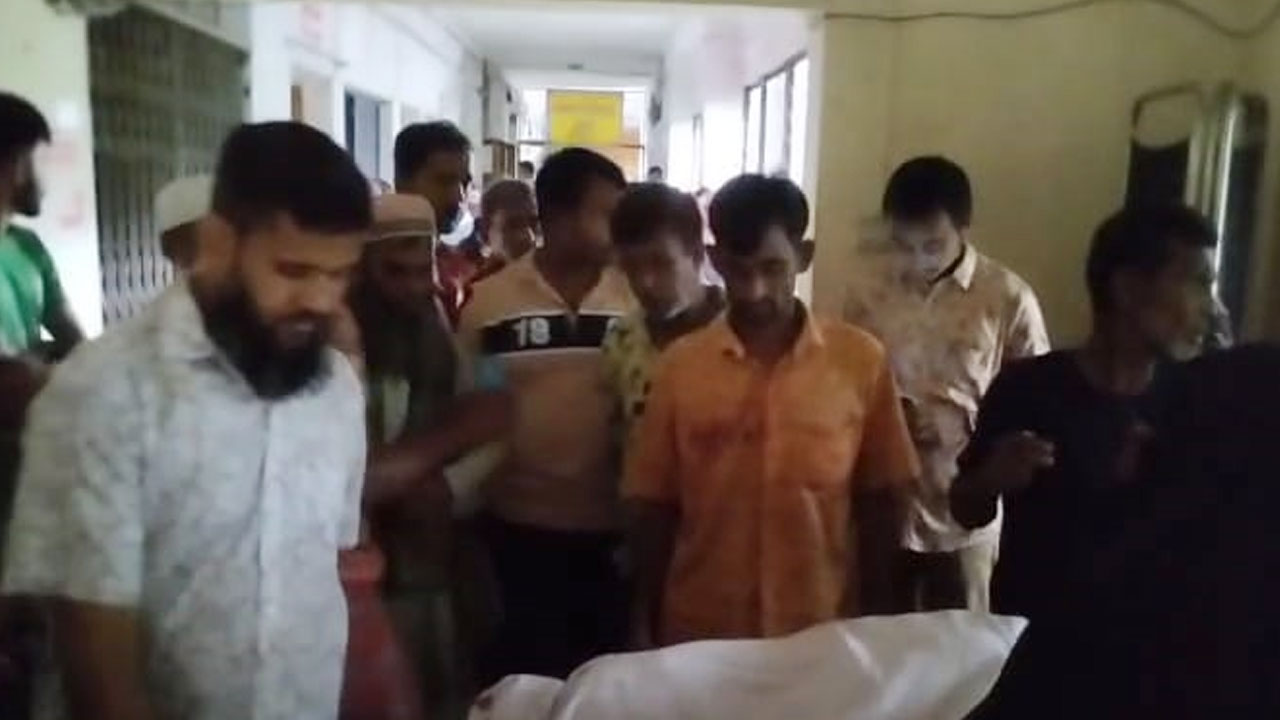 ছুটিতে দেশে আসা ইতালি প্রবাসীকে কুপিয়ে হত্যা