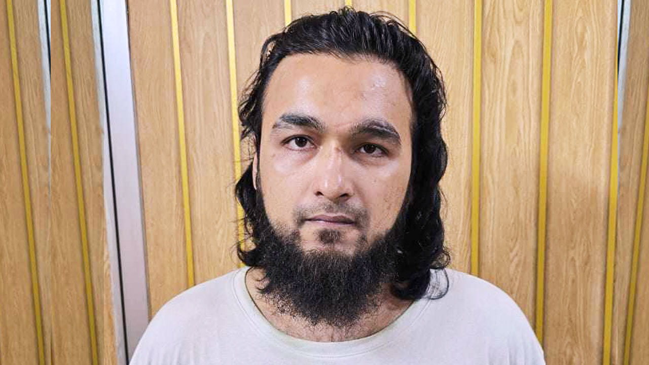 গায়ক নোবেলের সঙ্গে ইডেনের সেই ছাত্রীর বিয়ের নির্দেশ আদালতের