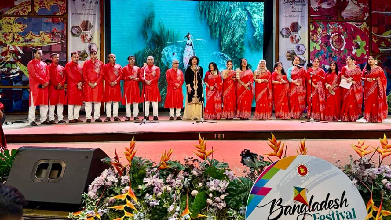 মালয়েশিয়ায় বর্ণিল আয়োজনে ‘বাংলাদেশ উৎসব’ উদযাপন