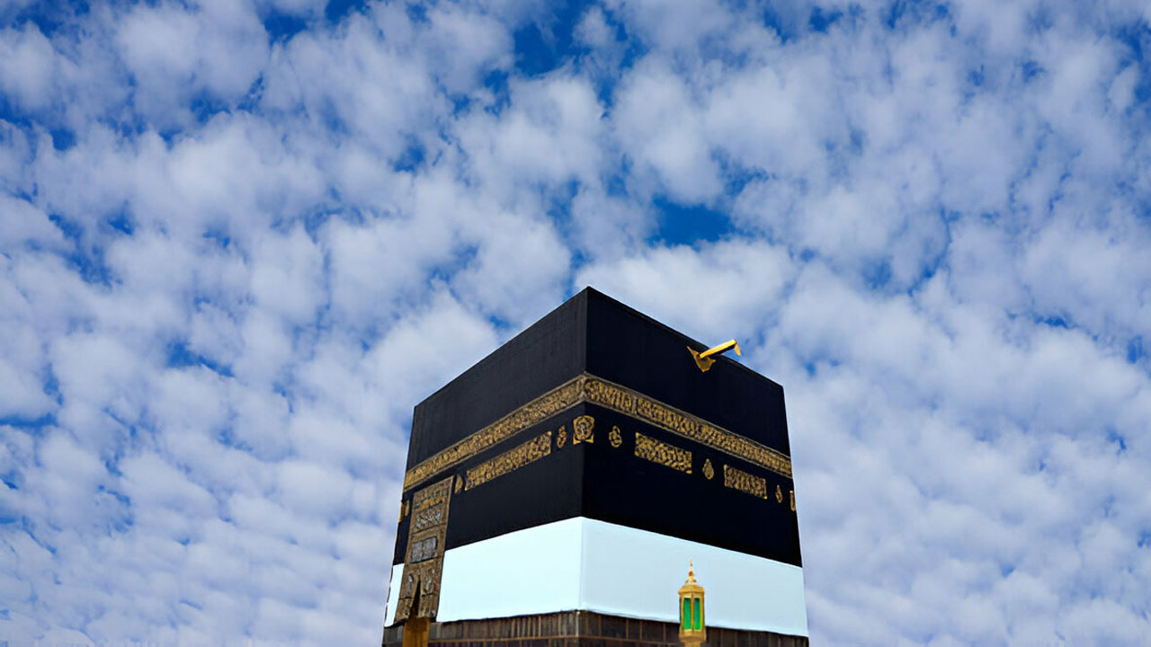 হিজরি নববর্ষে পরিবর্তন হবে কাবার গিলাফ