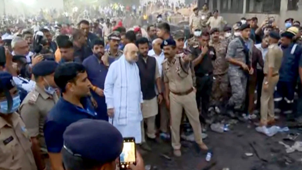 দেড় লাখ লিটার তেল পুড়েছে, তাপমাত্রার কারণে কাউকে বাঁচানো যায়নি