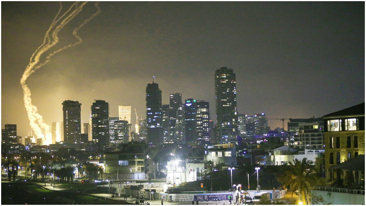 মোসাদের কার্যালয়ে ক্ষেপণাস্ত্র হামলা ইরানের