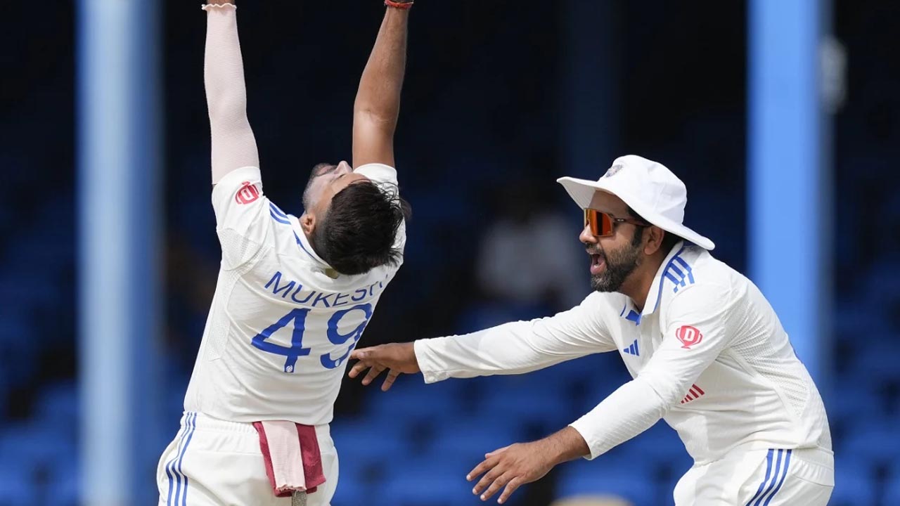 ‘পাপ কাউকে ছাড়ে না’ ভারতীয় ক্রিকেটারের পোস্ট ঘিরে জল্পনা