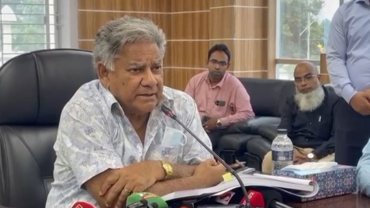 পদ্মা নদীতে কোনো কাটার মেশিন থাকতে পারবে না : সাখাওয়াত হোসেন