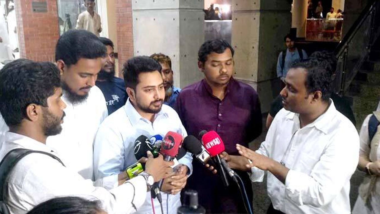 জুলাই সনদে মানুষ ভবিষ্যৎ বাংলাদেশের রূপরেখা দেখতে চায় : নাহিদ