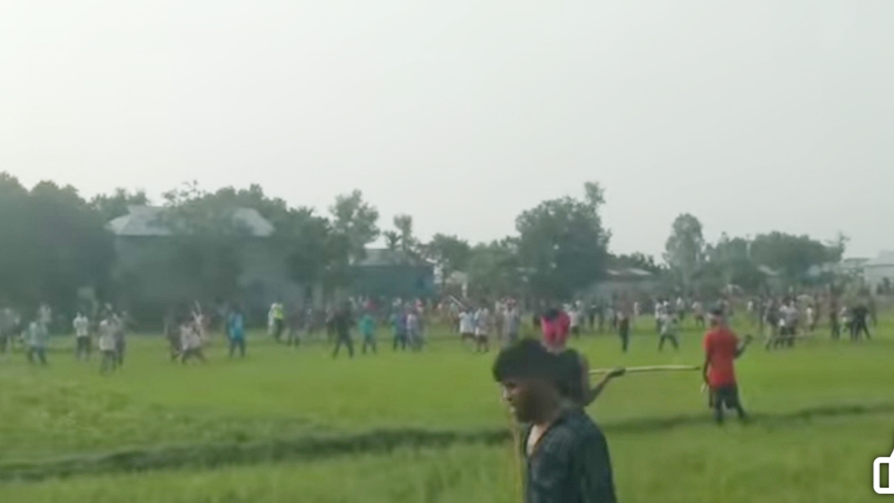 ব্রাহ্মণবাড়িয়ায় শসা চুরিকে কেন্দ্র করে ৩ ঘণ্টার সংঘর্ষে আহত ২০