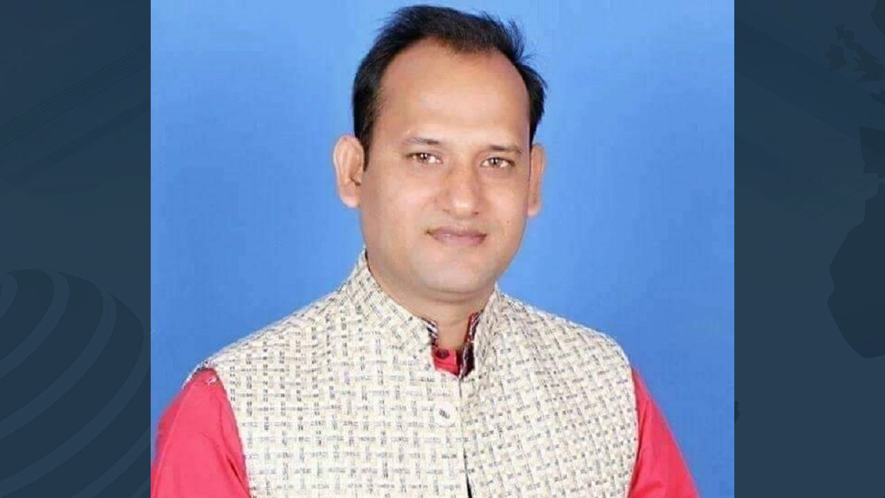 গুরুদাসপুর উপজেলার সাবেক চেয়ারম্যান গ্রেপ্তার