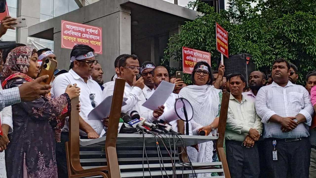 কমপ্লিট শাটডাউন ও ‘মার্চ টু এনবিআর’ কর্মসূচি রোববারও চলবে