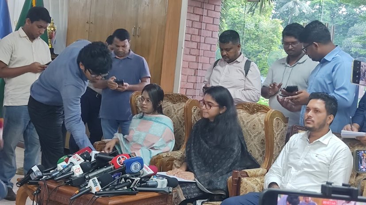 ঐকমত্যের স্বার্থে প্রধানমন্ত্রীর মেয়াদের বিষয়ে ছাড় দেবে এনসিপি