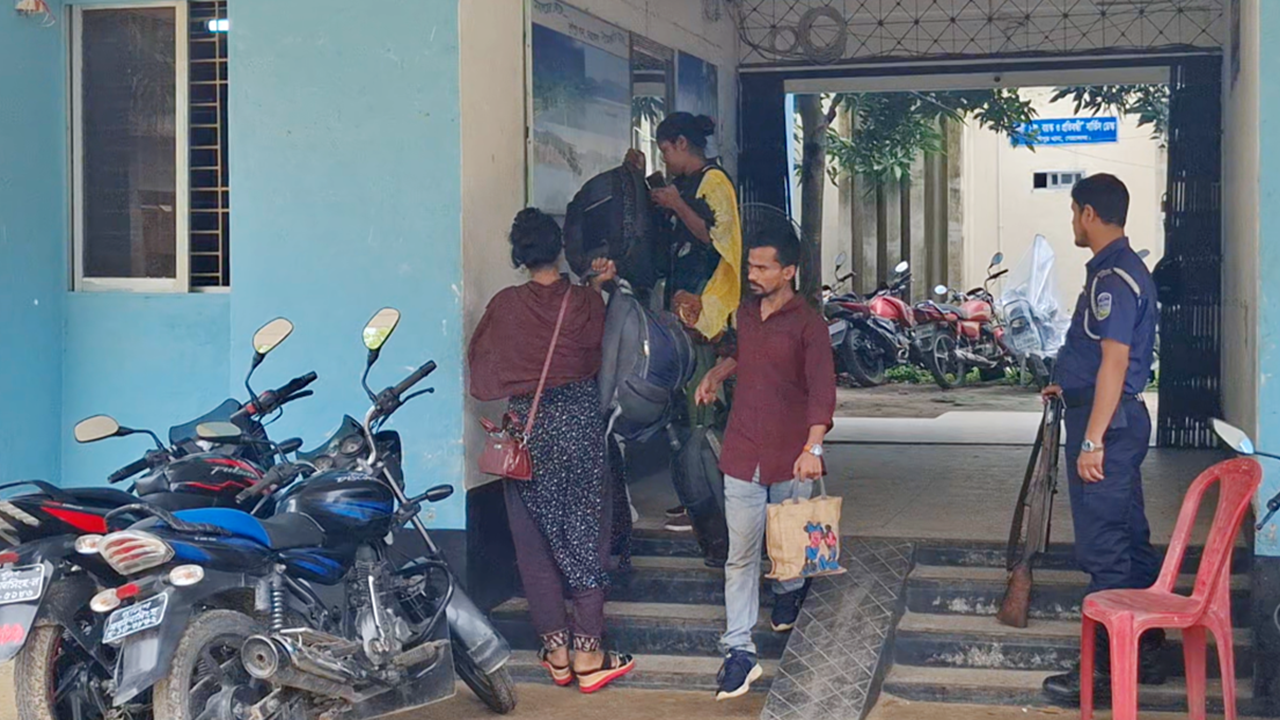 সীমান্তে আটক ৩ বাংলাদেশিকে ফেরত দিল বিএসএফ