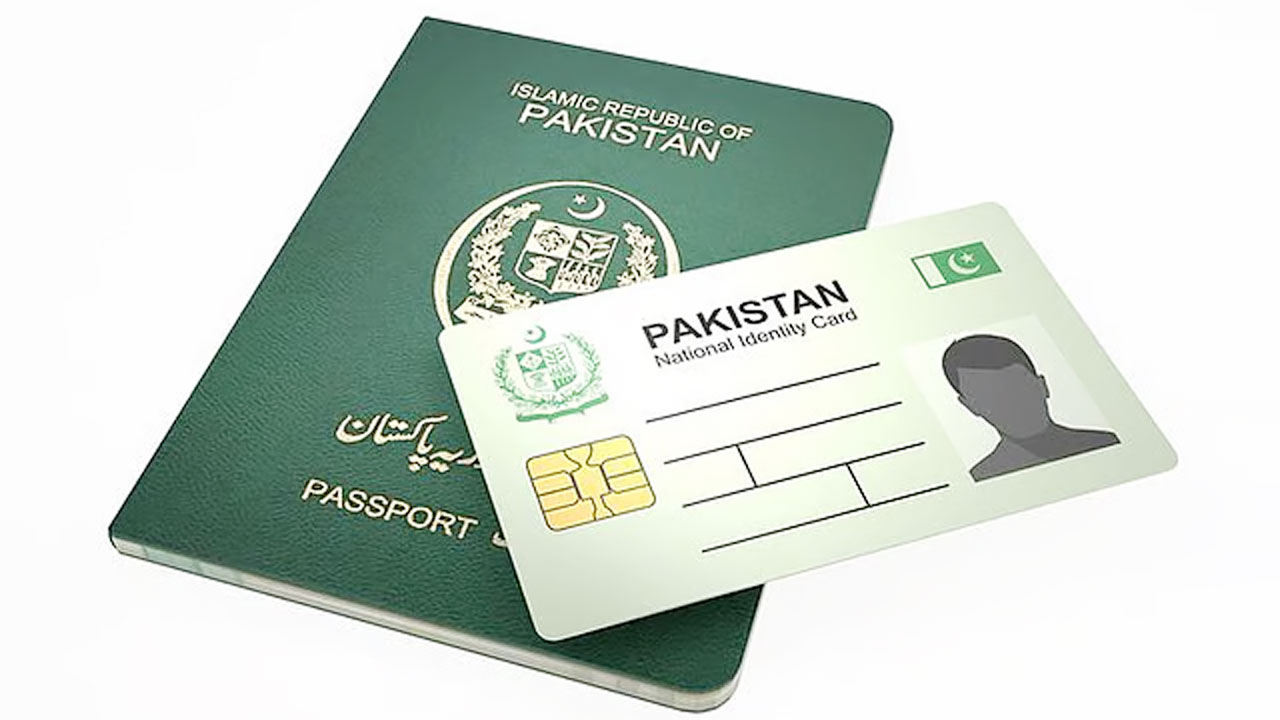 হাজার হাজার নাগরিকের পাসপোর্ট বাতিল করছে পাকিস্তান