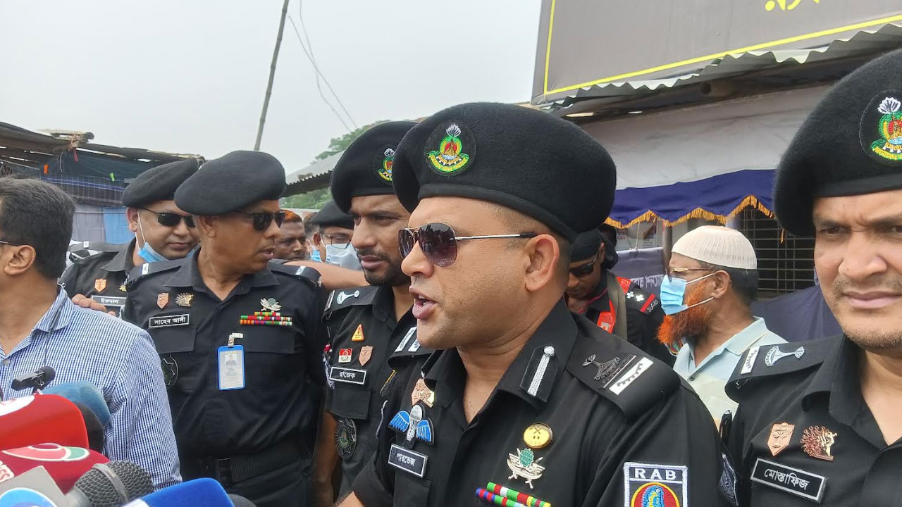ঈদ উপলক্ষে সর্বোচ্চ সতর্কতা ও নিরাপত্তা ব্যবস্থা গ্রহণ করেছে র্যাব