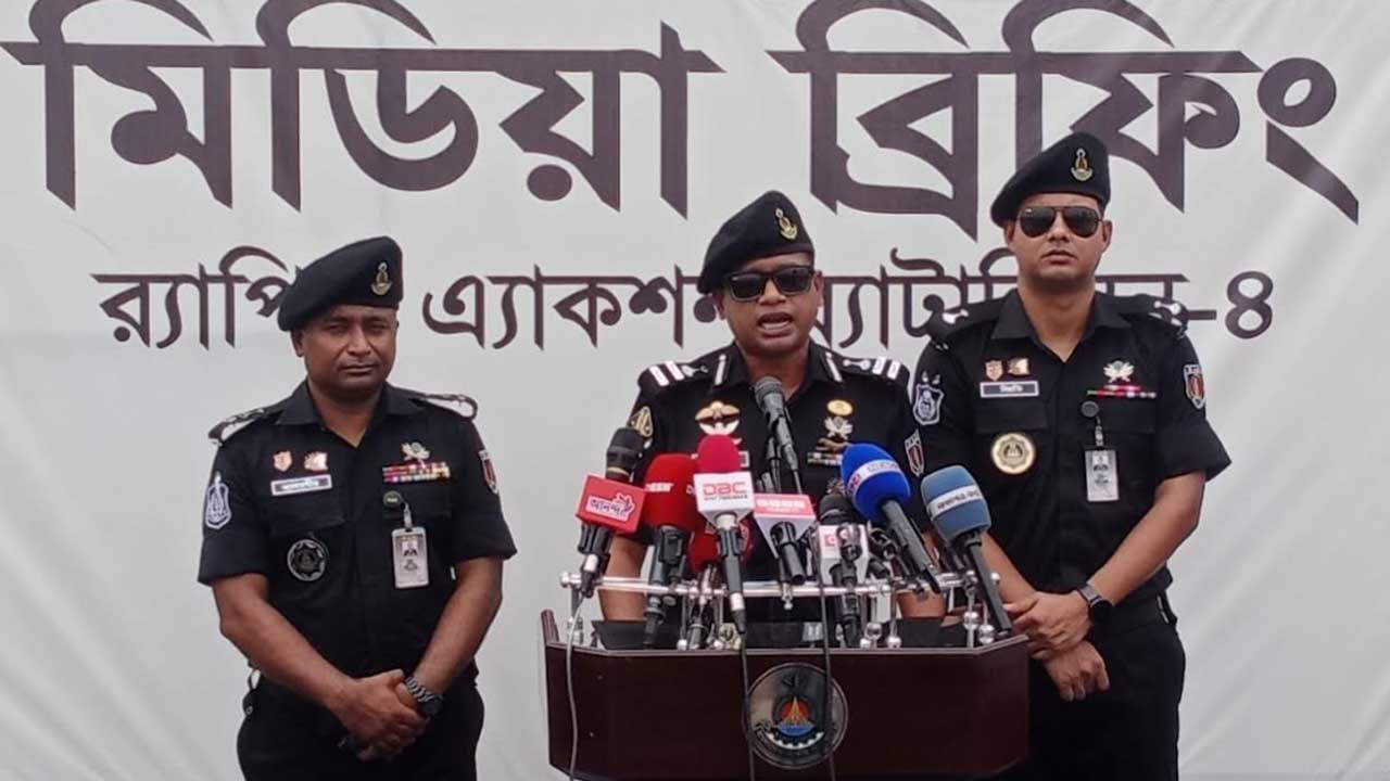 ঢাকায় বেড়েছে গোয়েন্দা নজরদারি, মাঠ পর্যায়ে তীক্ষ্ণদৃষ্টি র্যাব-পুলিশের