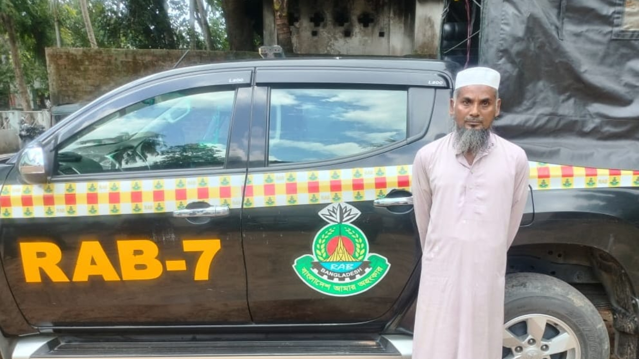 ২১ বছর পালিয়ে থেকেও রক্ষা হলো না যাবজ্জীবন সাজাপ্রাপ্ত বক্করের