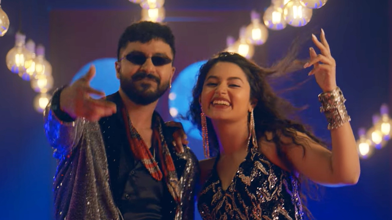 সাবিলার পর আইটেম গানে ঝড় তুললেন ফারিণ